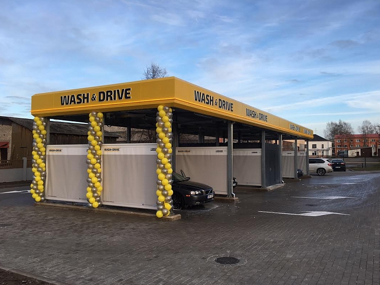 Cēsīs atklāj "Wash &amp; Drive" tīkla automazgātavu 

