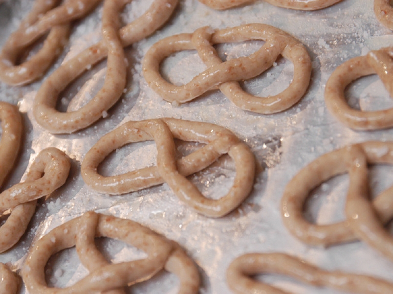 Medņevas Jaunatnes iniciatīvu centrā iepazīst vācu virtuvi