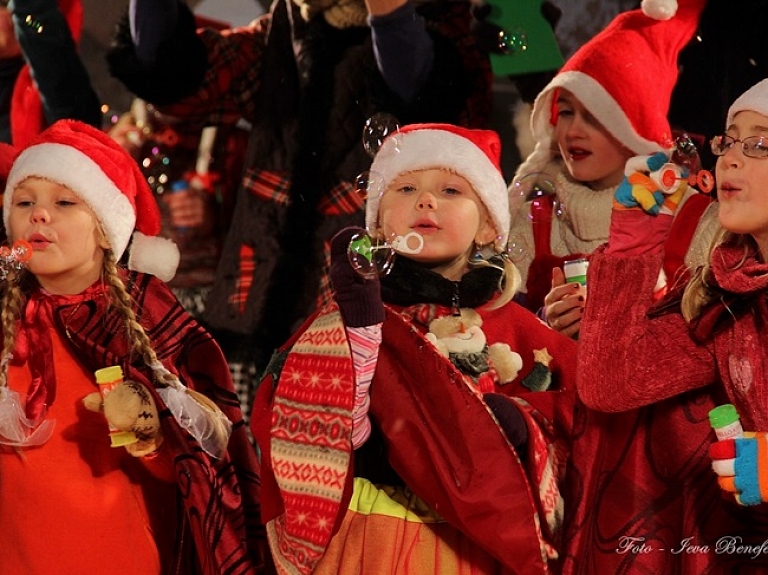 Aicina gaidīt Ziemassvētkus Kuldīgā

