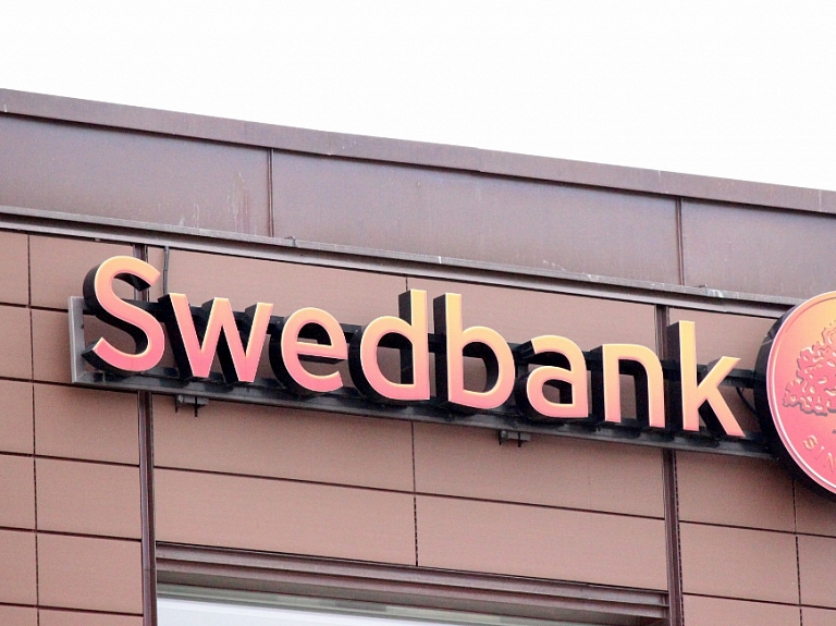 "Swedbank": Uzkrājumus veido katrs trešais iedzīvotājs