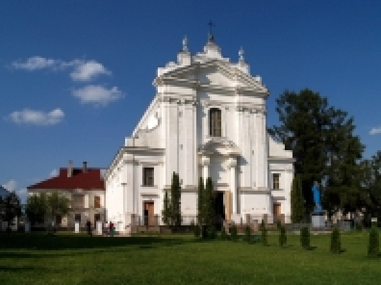 Noslēgušies restaurācijas darbi Krāslavas baznīcā

