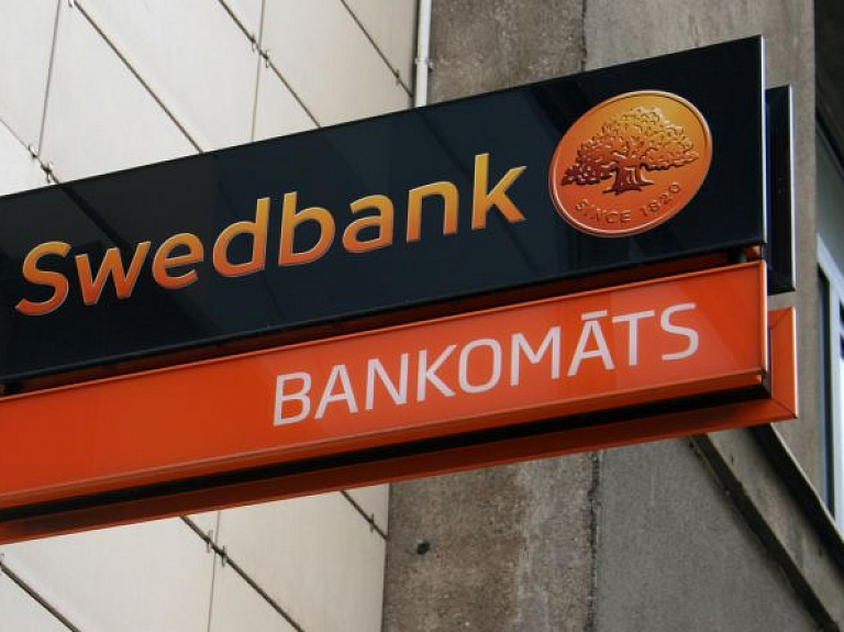 "Swedbank": Algu kāpums būs spējš arī nākamajos divos gados