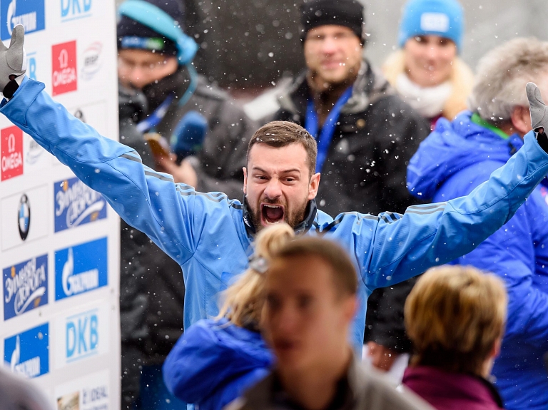 Pasaules labākais skeletonists Martins Dukurs jauno sezonu sāk ar uzvaru

