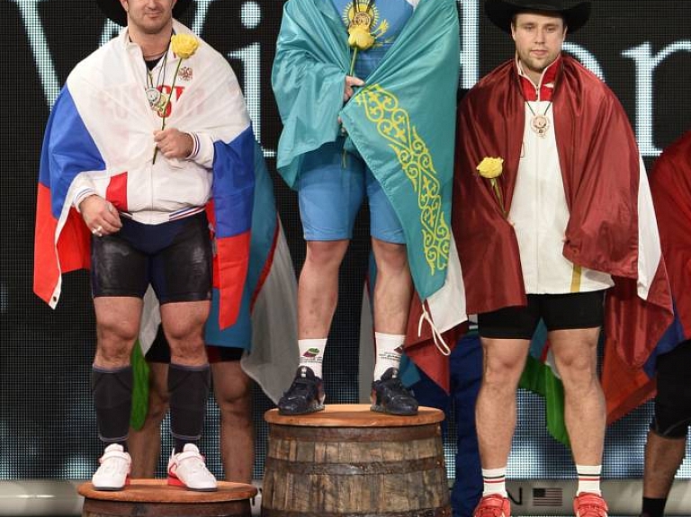 Lembergs sveiks svarcēlājus par panākumiem pasaules un Eiropas čempionātos


