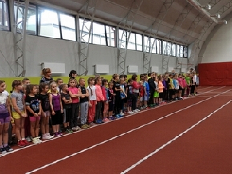 Dagdas novada Sporta skolas jaunie sportisti krāj sacensību pieredzi

