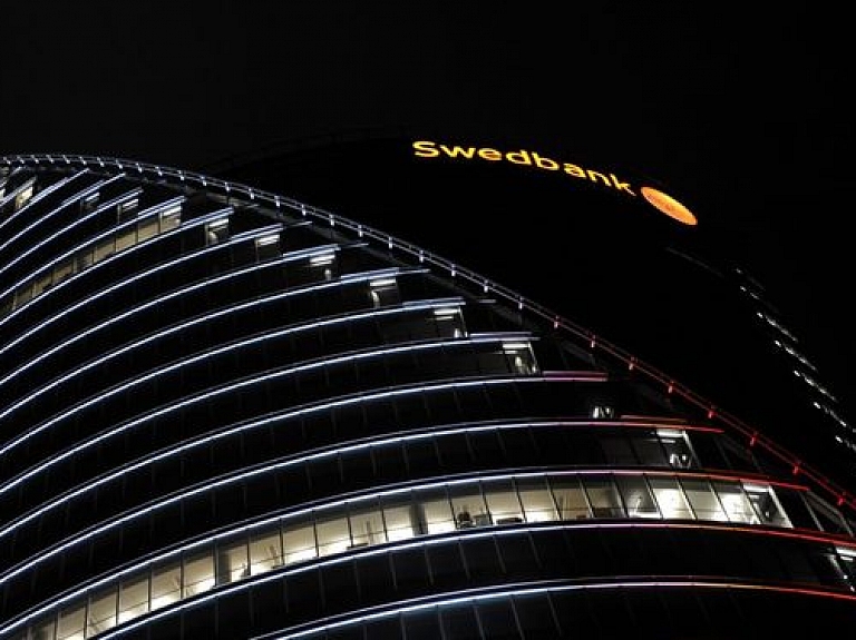 "Swedbank": Baltijas valstīs pastāv darbaspēka tirgus pārkaršanas riski