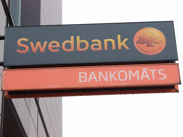 Latvijas lielāko banku trijnieks septembra beigās nemainīgs - "Swedbank", "ABLV Bank" un "Rietumu banka"

