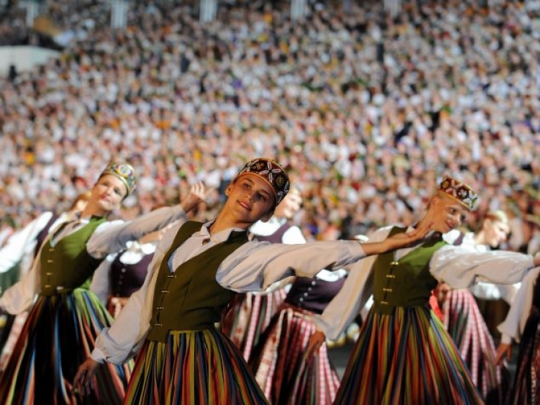 Izstrādāts Dziesmu un deju svētku tradīcijas saglabāšanas un attīstības plāns līdz 2018.gadam

