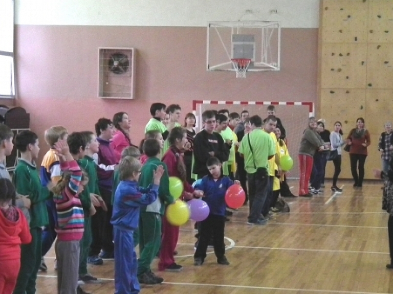 Līvānos aizvadīti Latgales novada sporta svētki bērniem un jauniešiem ar īpašām vajadzībām

