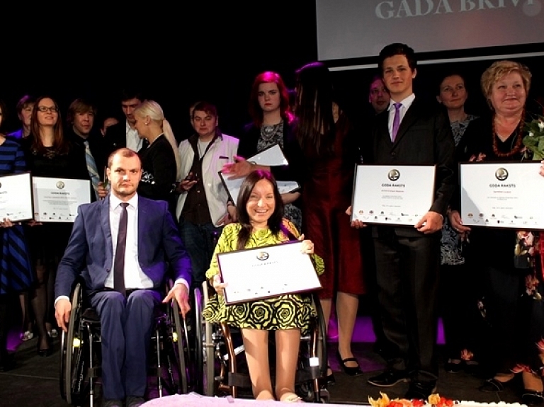 "Gada brīvprātīgais 2015" tituls piešķirts arī Auces novadniecei