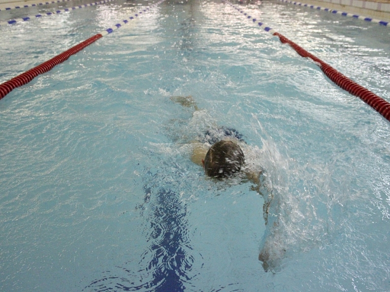 Balvu Sporta skolas peldbaseinam septiņi gadi

