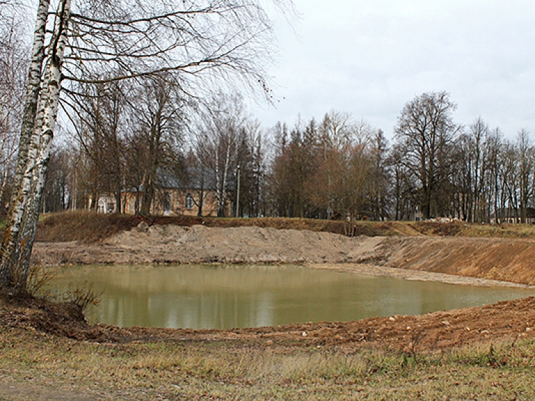 Kārsavā padziļināts dīķis

