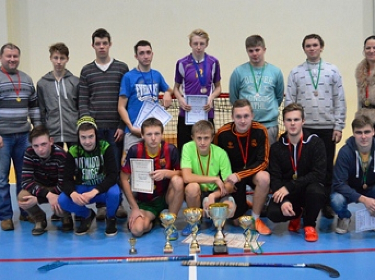 Florbola sacensībās uzvar "Līdumnieki"

