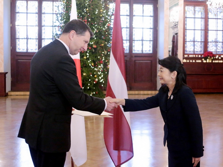 Valsts prezidents uzsver nepieciešamību atcelt dubulto aplikšanu ar nodokļiem starp Latviju un Japānu

