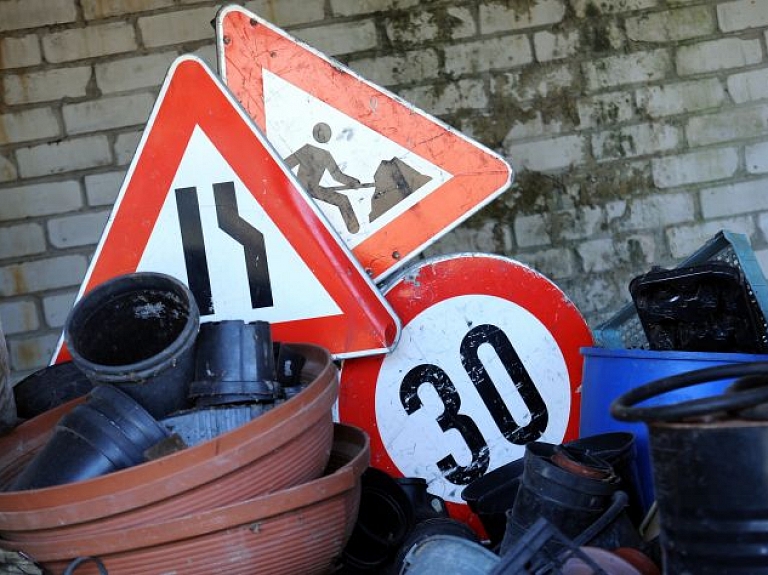 Pie VL-TB/LNNK Saeimas deputāta mājas Ādažos nosaka ātruma ierobežojumu

