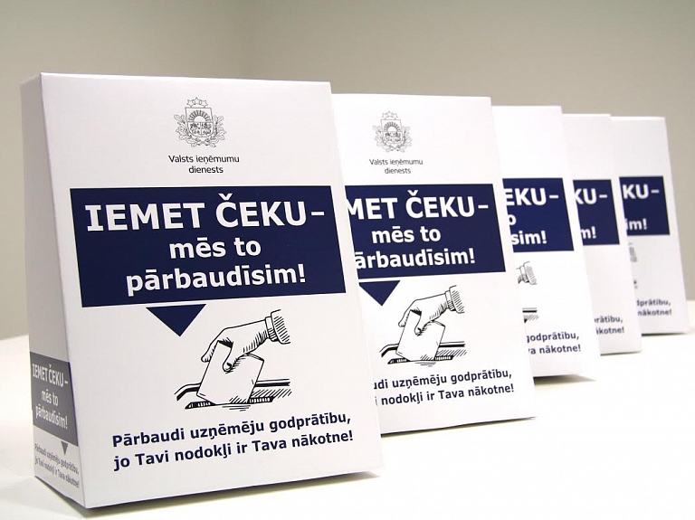 Valmierā turpinās VID akcija "Iemet čeku – mēs to pārbaudīsim!"

