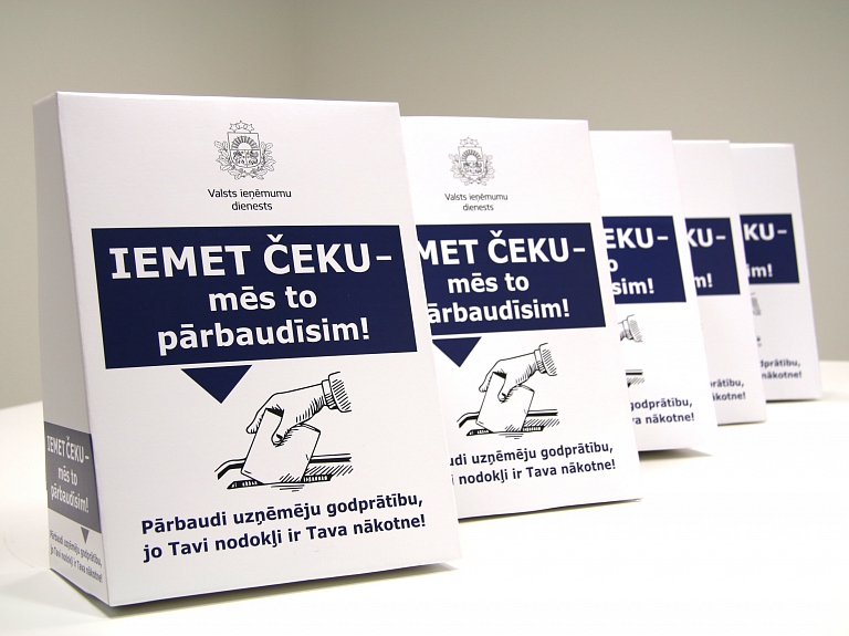 Ventspilī turpinās VID akcija "Iemet čeku – mēs to pārbaudīsim!"

