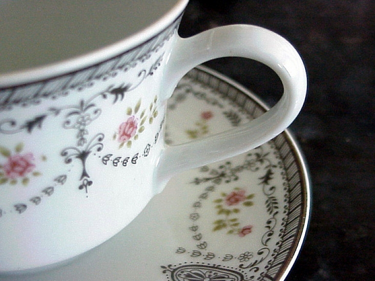 Valkā apskatāma Piebalgas porcelāna izstāde
