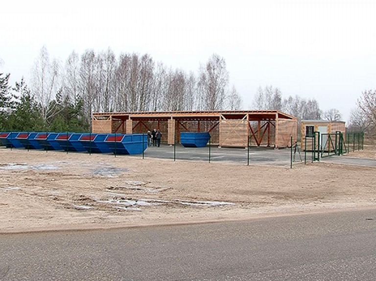 Daugavpils iedzīvotājus informēja par to, kā un kāpēc ir jāšķiro atkritumi

