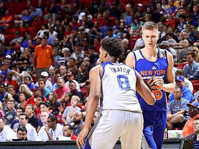 Porziņģis iemet astoņus punktus trešajā "Knicks" uzvarā pēc kārtas

