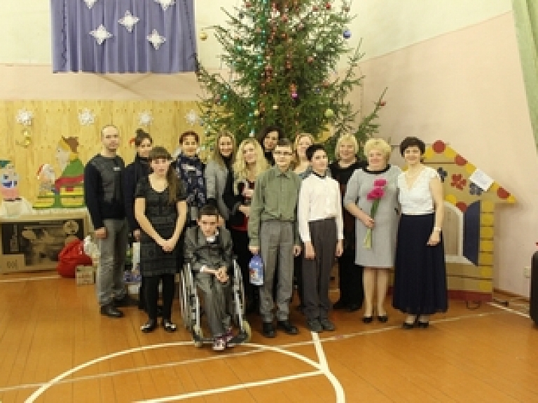 Rīgas kompānija jau vairākus gadus iepriecina bērnus Dagdā

