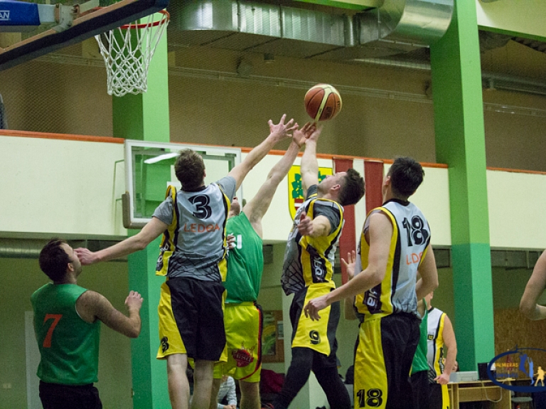 Valmieras pilsētas čempionātā basketbolā aizvadīta sestās kārta

