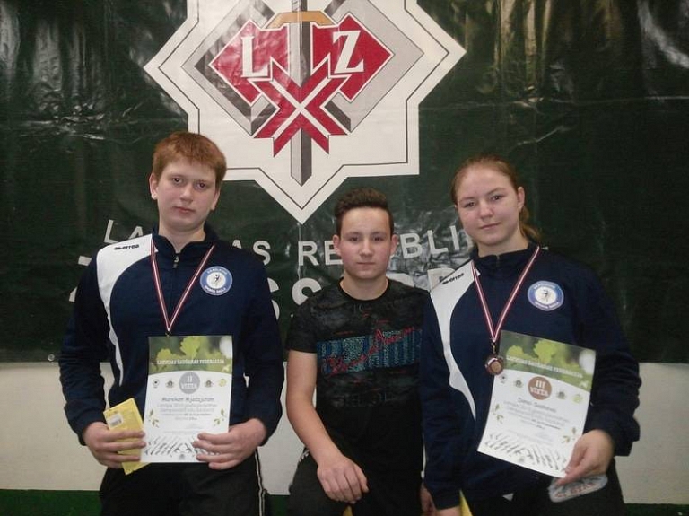 Krāslavas šāvēji gadu noslēdz ar medaļām

