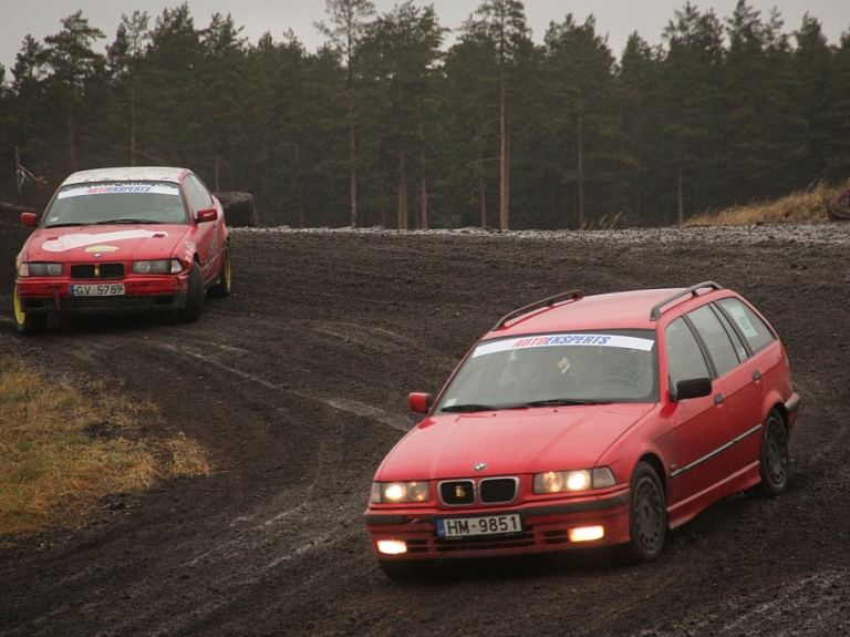 Ar rekordlielu dalībnieku skaitu aizvadīts pirmais "333" Ziemas kausa posms

