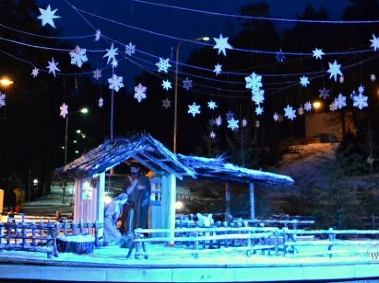 Ziemassvētku noformējumā šogad jaunas vēsmas

