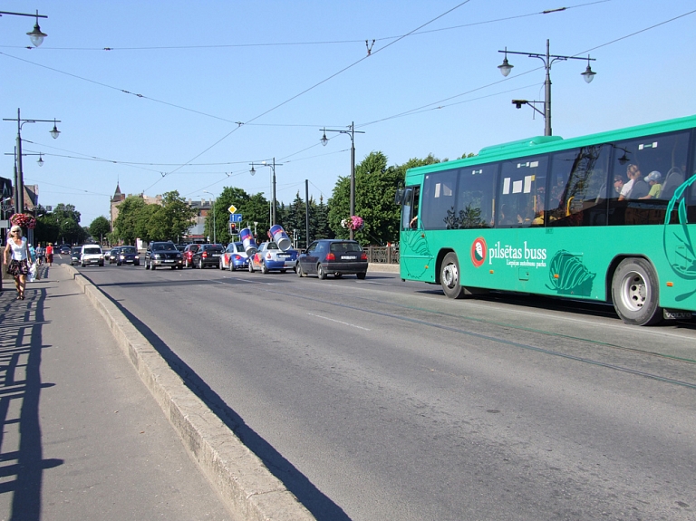 Svētkos būs izmaiņas Jelgavas pilsētas un starppilsētu autobusu maršrutos