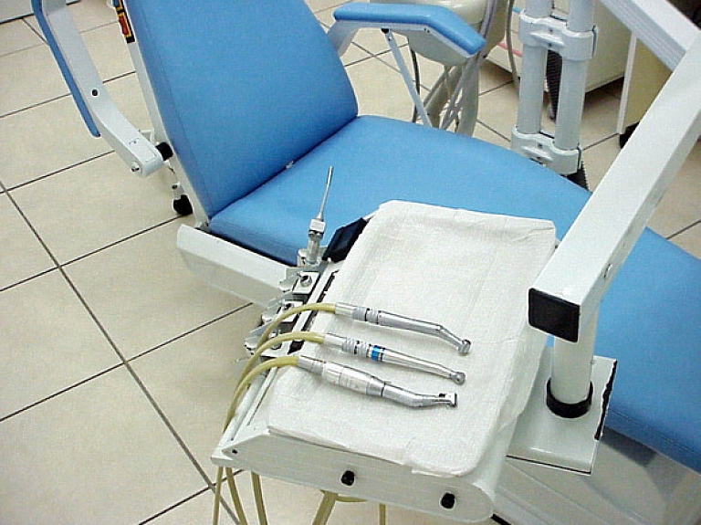 Bauskas pašvaldība atbrīvo no telpu nomas maksas skolu zobārstus

