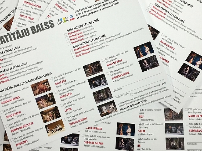 Pasniegs Valmieras teātra gada balvas

