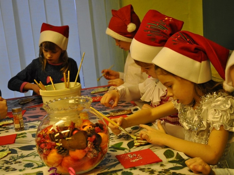 Ziemassvētku priekšvakara brīnumi Randenes pamatskolā

