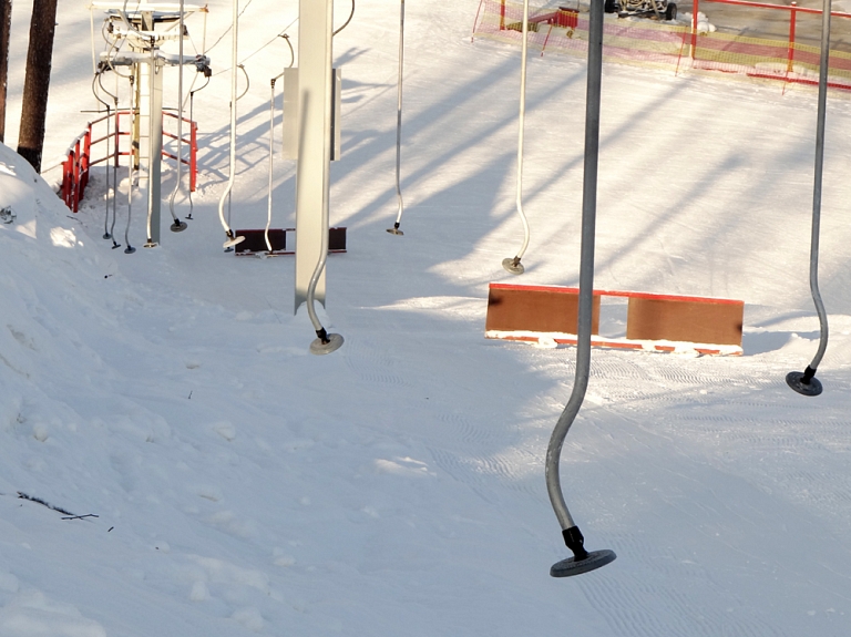 Ziemas prieku baudītājiem arī šodien pieejamas plašas atpūtas iespējas

