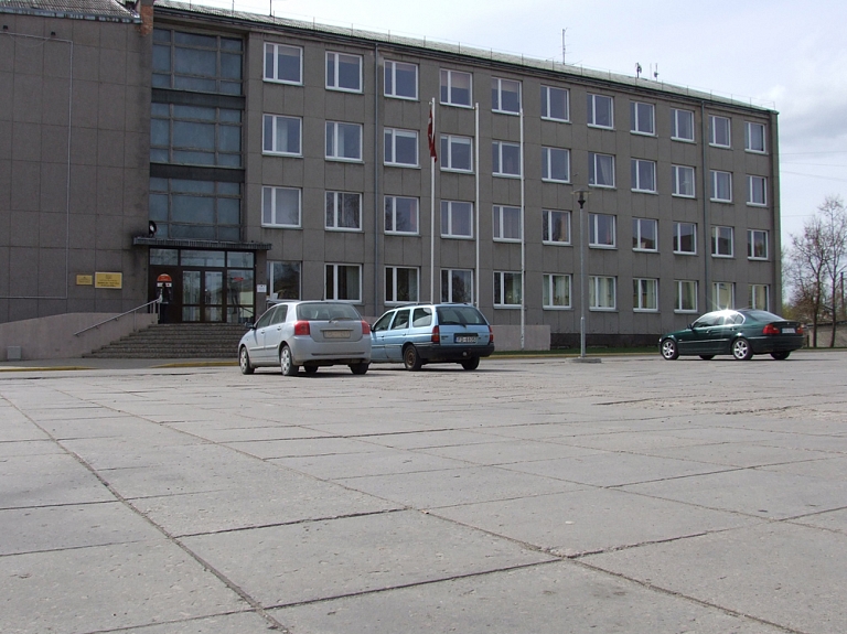 Dobeles novadā ievieš pabalstu aizgādnībā esošo personu aizgādņiem 
