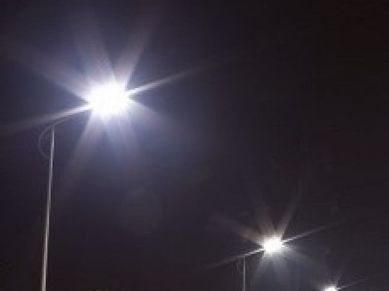 Garkalnes ciemā uzstādīts energoefektīvāks apgaismojums

