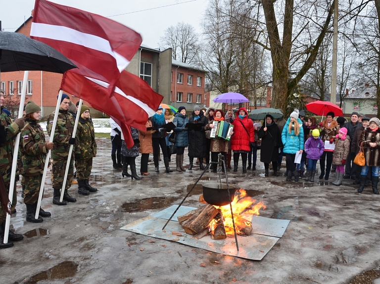 Jēkabpiliešus aicina pieteikties barikāžu atceres braucienam

