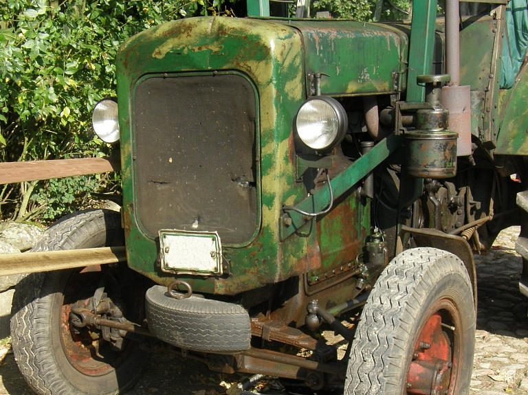 Kārsavas novada pašvaldība izsola traktoru

