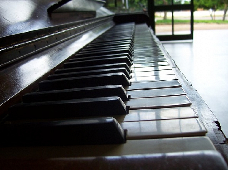 "Sienāzīti" atzīmē Maestro 80 gadu jubileju

