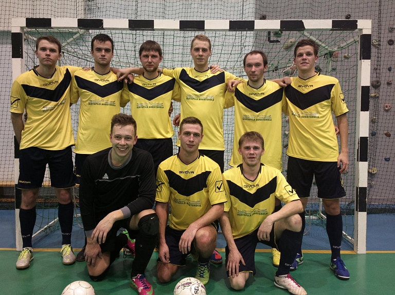 VeA futbola komanda aizvadīs spēli Kurzemes telpu futbola līgā

