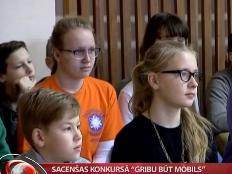 Bauskas komandas sacenšas konkursā "Gribu būt mobils"