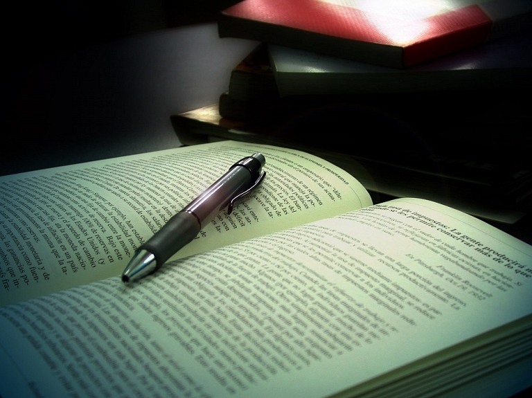 Kuldīgas Galvenajā bibliotēkā aicina lasītāju klubiņš

