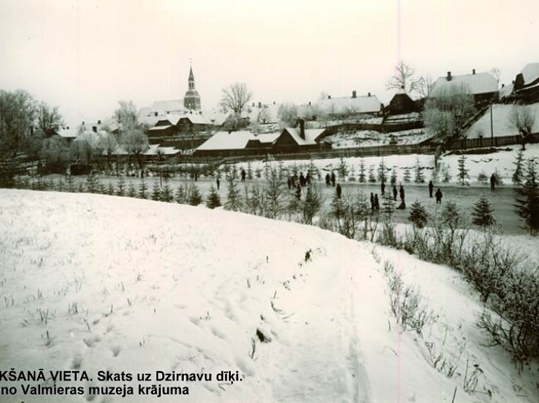 Ieskats vēsturē: Ziemas prieku baudīšana Valmierā


