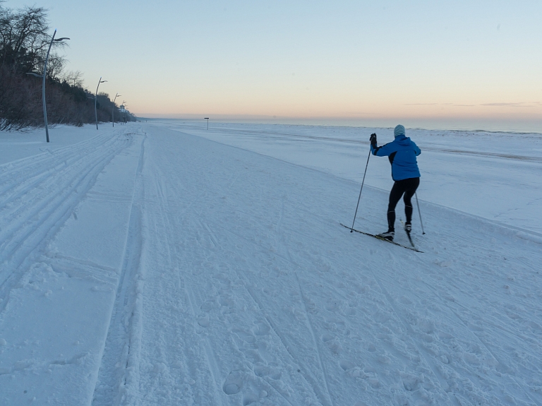 Jūrmalā izveidota 22 km gara distanču slēpošanas trase

