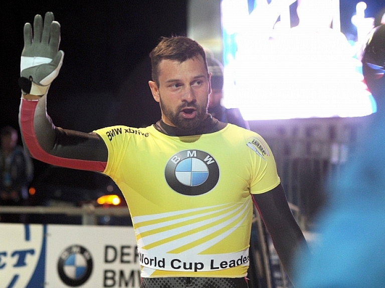 Martins Dukurs triumfē arī sezonas piektajā posmā

