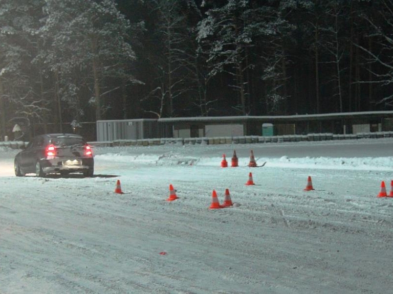 CSDD Rēzeknes nodaļa piedāvā bezmaksas drošas ziemas braukšanas konsultācijas

