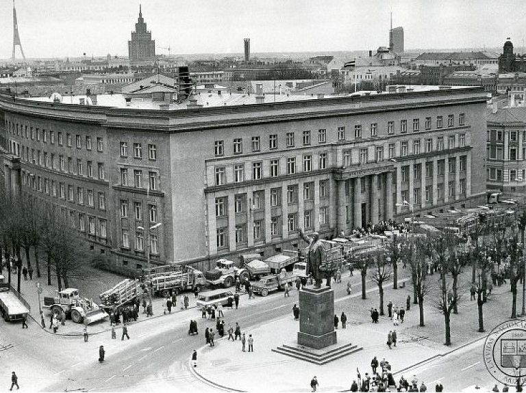 No Cēsu rajona kopumā barikādēs piedalījušies ap 10 000 cilvēku

