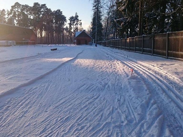Jāņa Daliņa stadionā izveidota slēpošanas trase