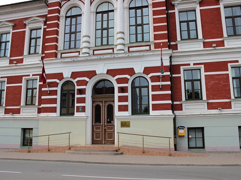 Pārrunās Liepājas dienestu rīcību saistībā ar atkusni

