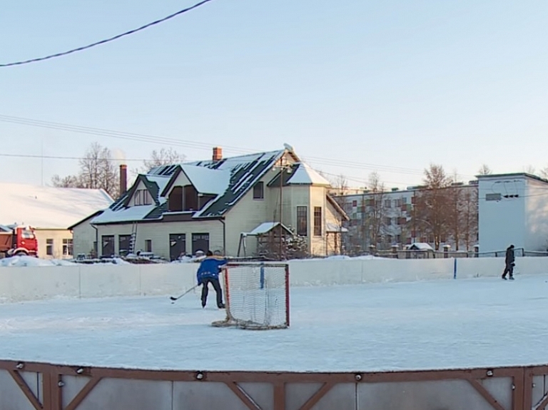 Balvos darbojas publiskā slidotava

